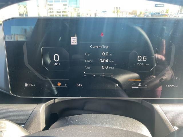 Used 2025 Kia K4 EX image 33