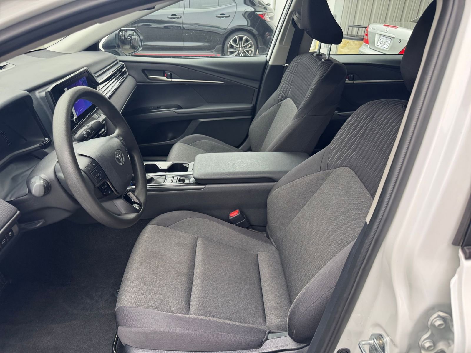 Used 2025 Toyota Camry LE FWD image 16