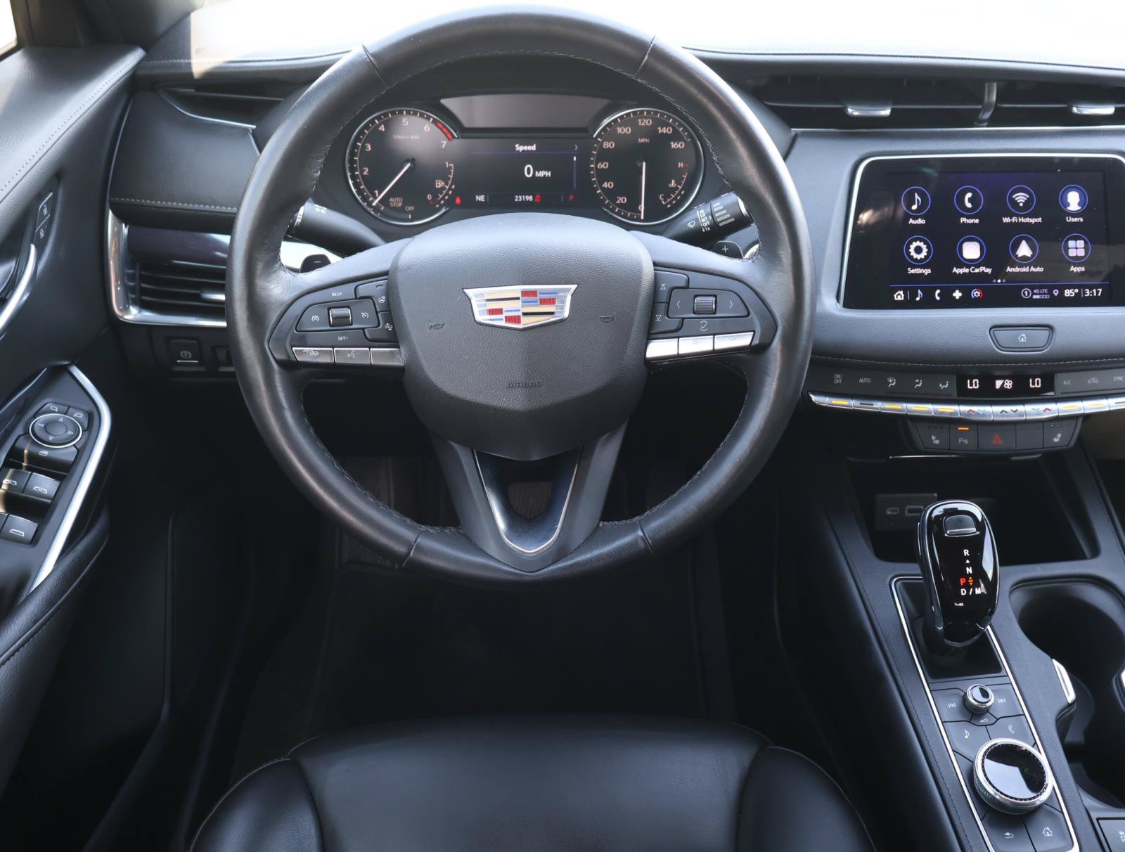 Used 2023 Cadillac XT4 Luxury w/ Cold Weather Package FWD image 14