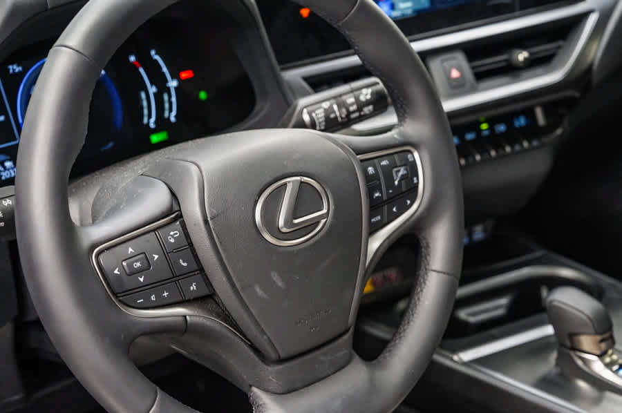 Used 2025 Lexus UX 300h FWD w/ Accessory Package (Z1) image 20