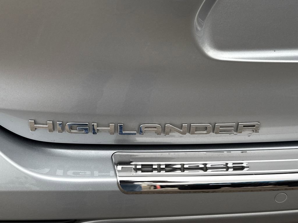Used 2022 Toyota Highlander Platinum image 10