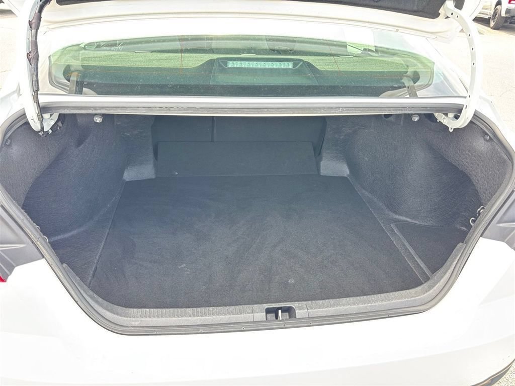 Used 2025 Toyota Camry LE FWD image 17
