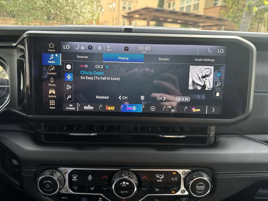 Used 2025 Jeep Wrangler Unlimited Rubicon 4xe w/ Convenience Group image 12