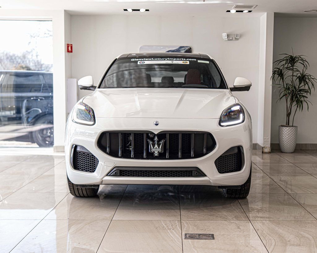 New 2026 Maserati Grecale Modena image 2