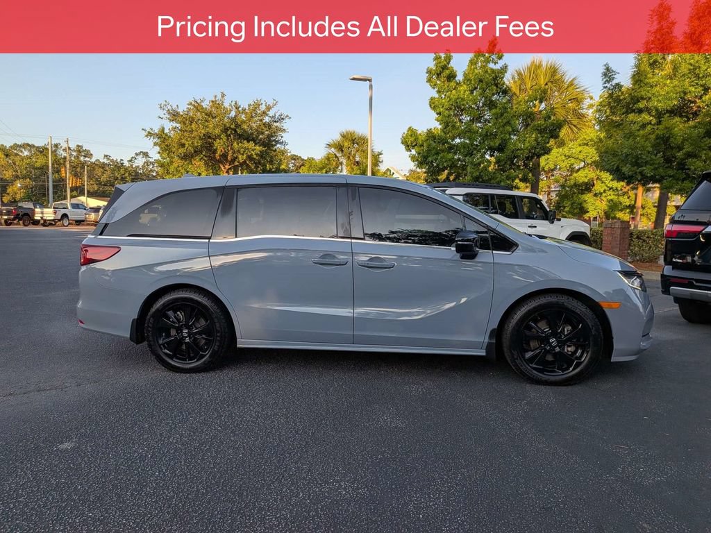Used 2024 Honda Odyssey Sport image 3