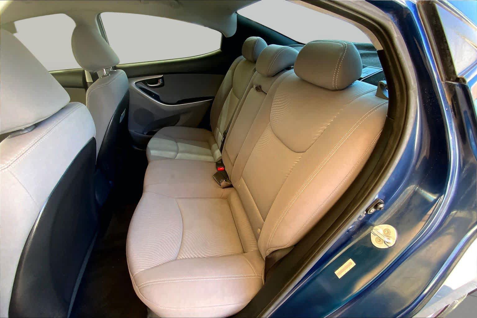 Used 2014 Hyundai Elantra SE FWD image 19