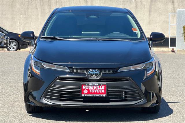 Certified 2025 Toyota Corolla LE FWD image 10