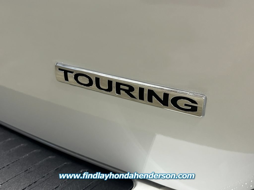 New 2026 Honda Odyssey Touring image 7