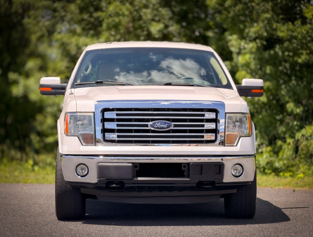 Used 2013 Ford F150 Lariat w/ Mid Equipment Group AWD/4WD image 4