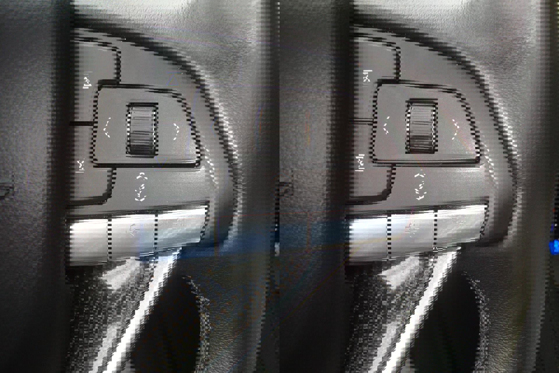 Used 2023 Cadillac XT6 Sport image 14