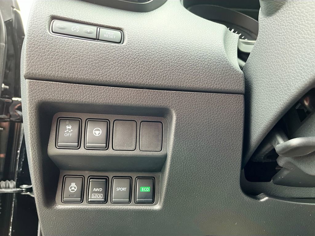 Used 2022 Nissan Rogue Sport SL w/ Premium Package image 10