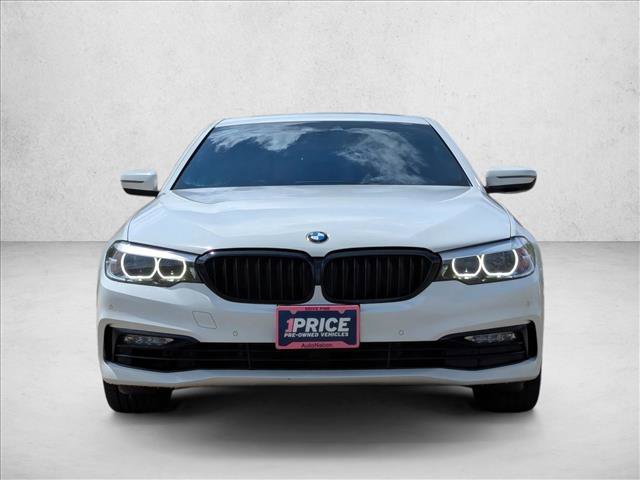 Used 2018 BMW 530e w/ Premium Package 2 RWD image 2