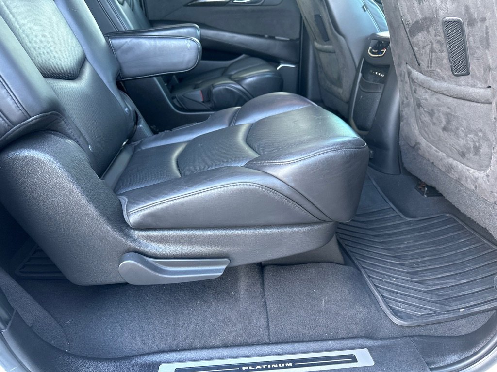 Used 2019 Cadillac Escalade ESV Platinum image 15