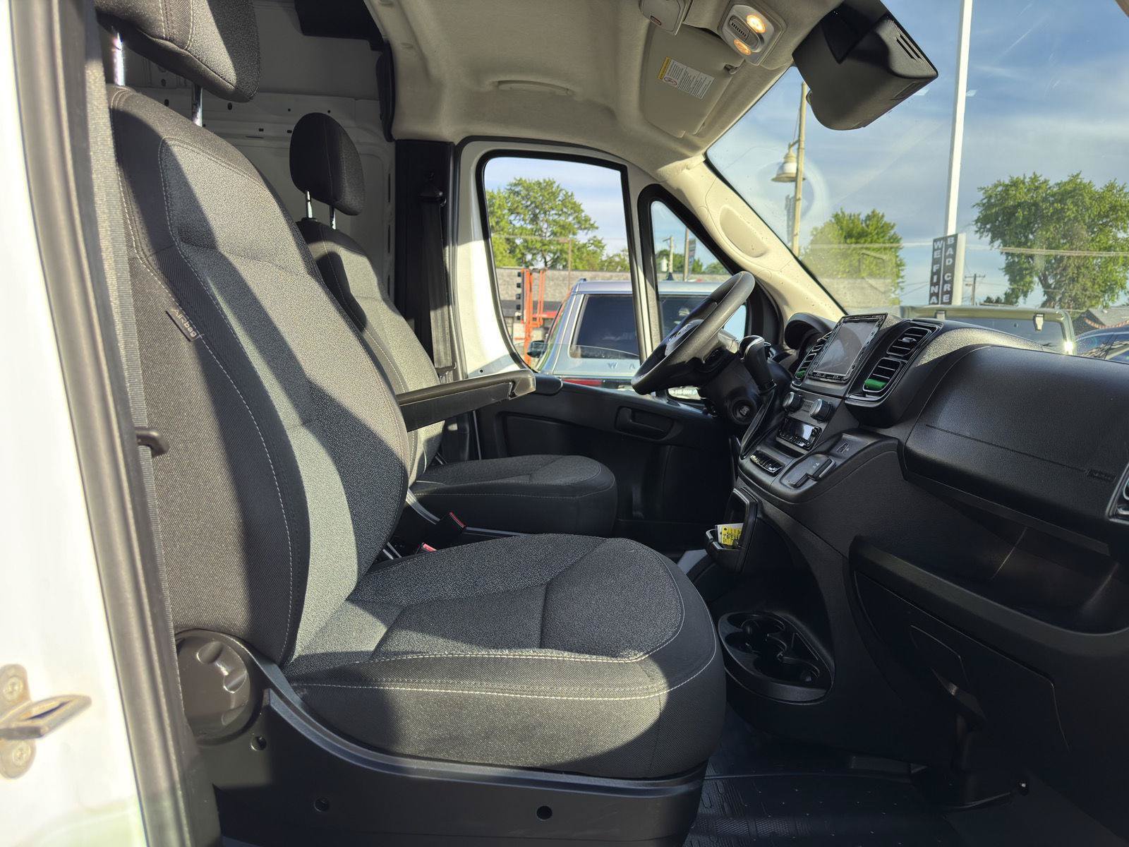 Used 2025 RAM ProMaster 2500 w/ Convenience Group FWD image 26