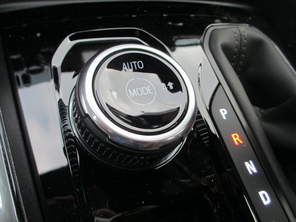 New 2026 GMC Canyon Elevation w/ Convenience Package image 17