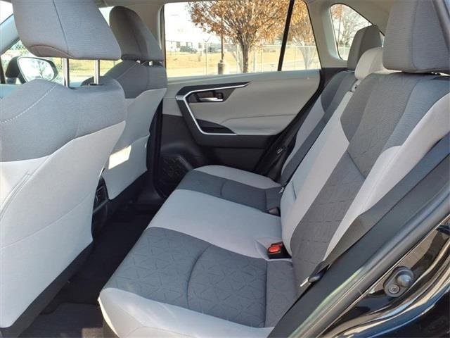Used 2022 Toyota RAV4 XLE image 13