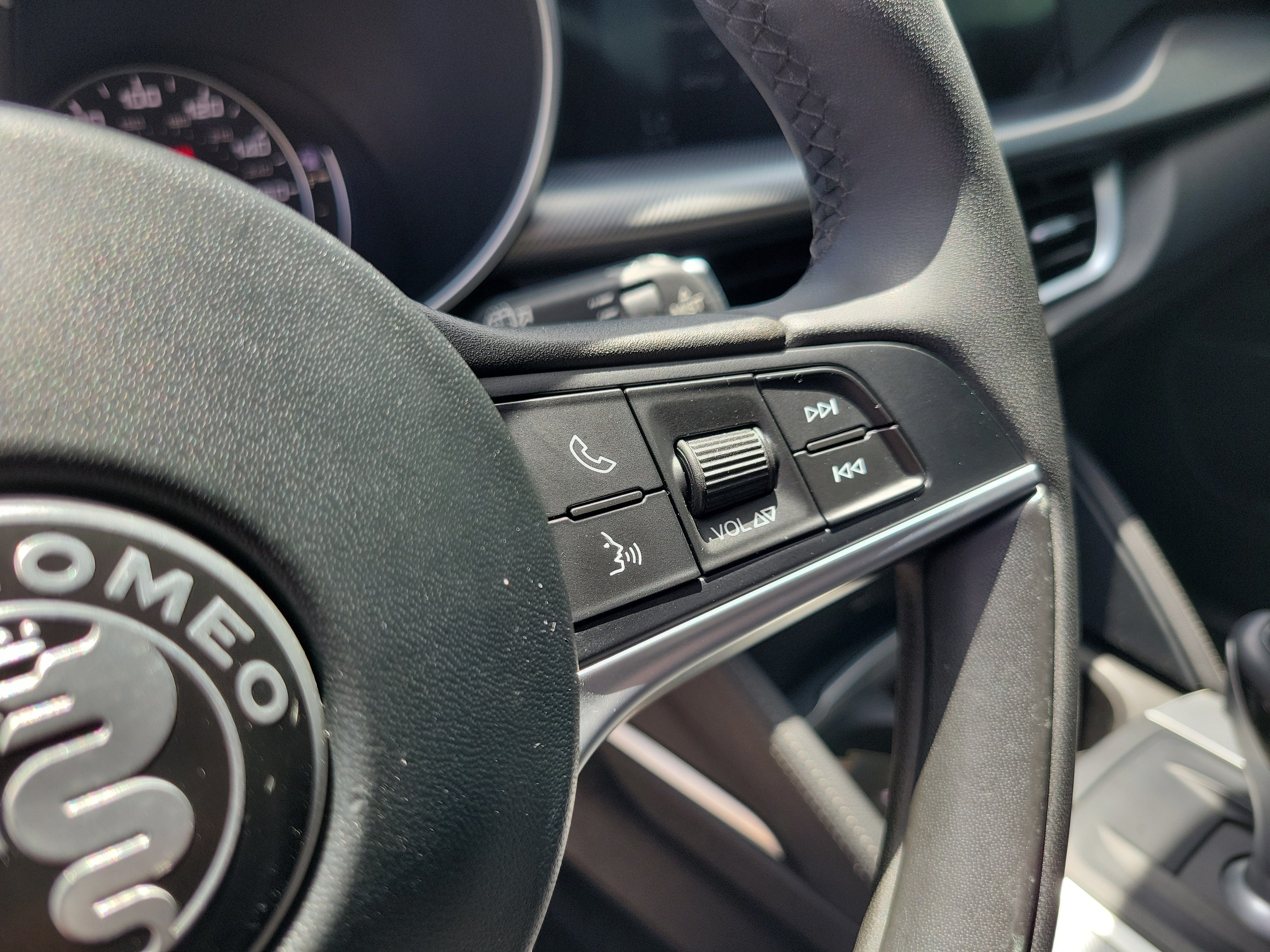 Used 2018 Alfa Romeo Stelvio Ti AWD/4WD image 27
