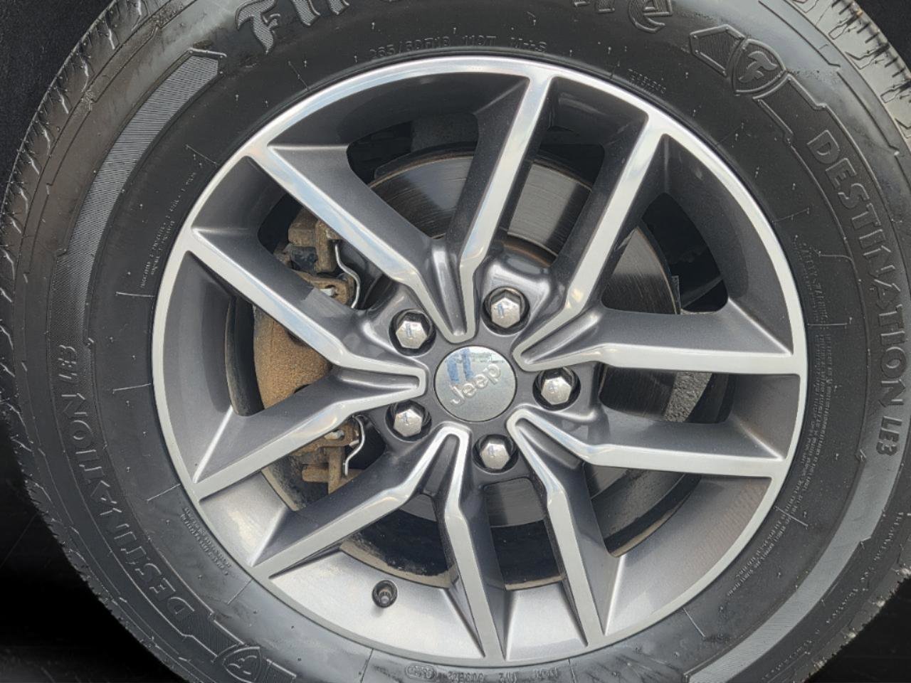 Used 2018 Jeep Grand Cherokee Limited AWD/4WD image 39