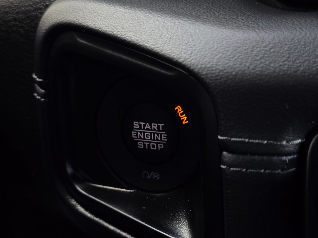 Used 2024 Jeep Gladiator Rubicon AWD/4WD image 44