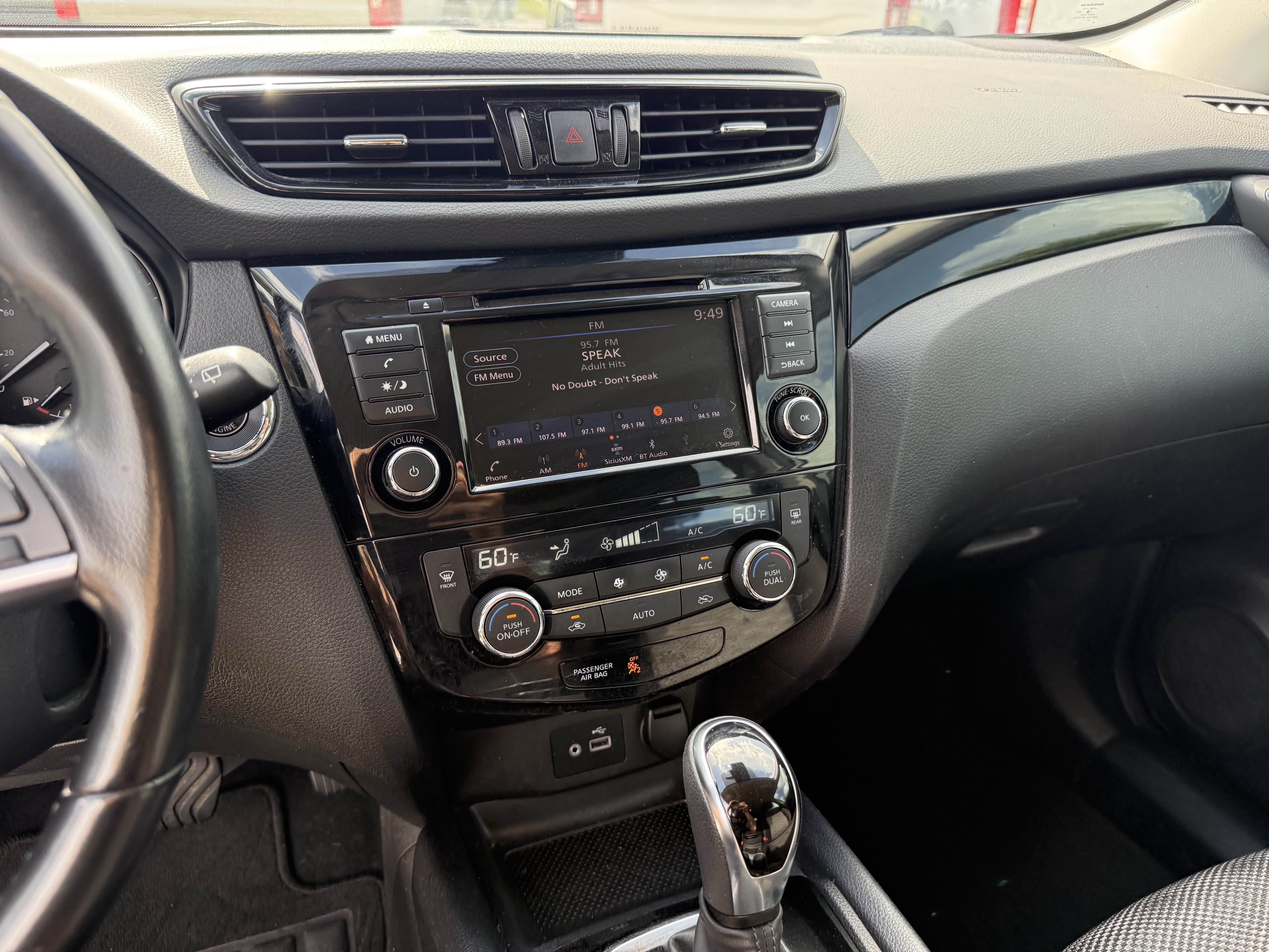 Used 2022 Nissan Rogue Sport SV FWD image 19