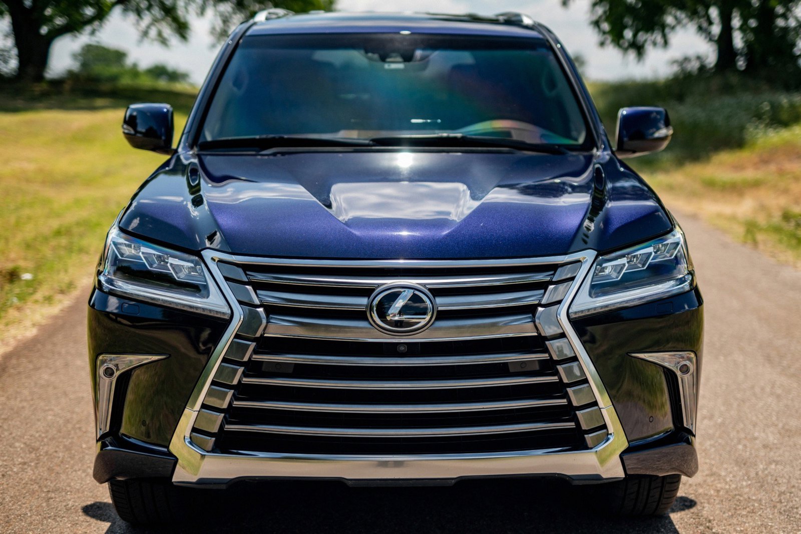 Used 2017 Lexus LX 570 4WD w/ Luxury Package image 14