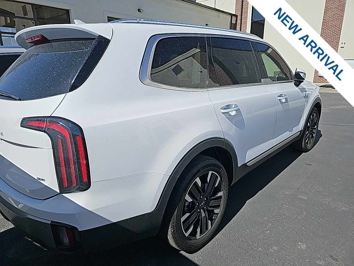 Used 2023 Kia Telluride SX image 4