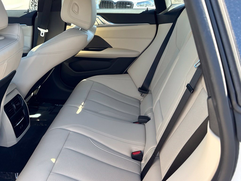 Certified 2023 BMW i4 eDrive35 RWD image 31