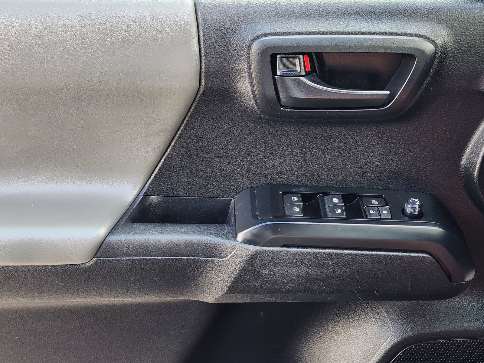 Used 2023 Toyota Tacoma SR image 26