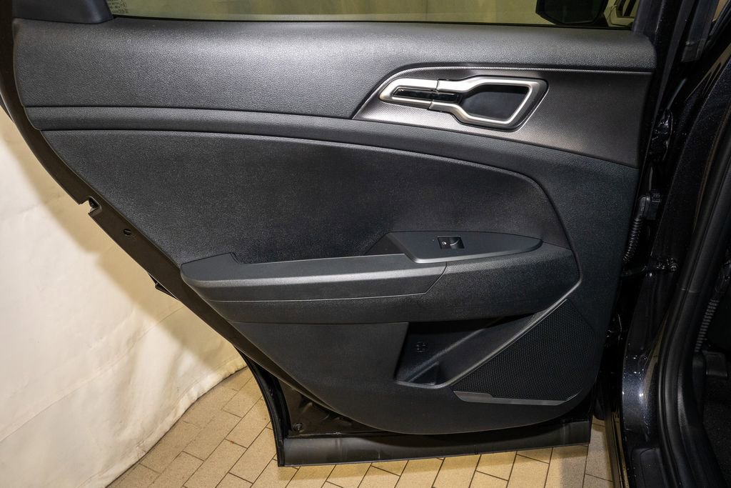 New 2026 Kia Sportage LX image 10