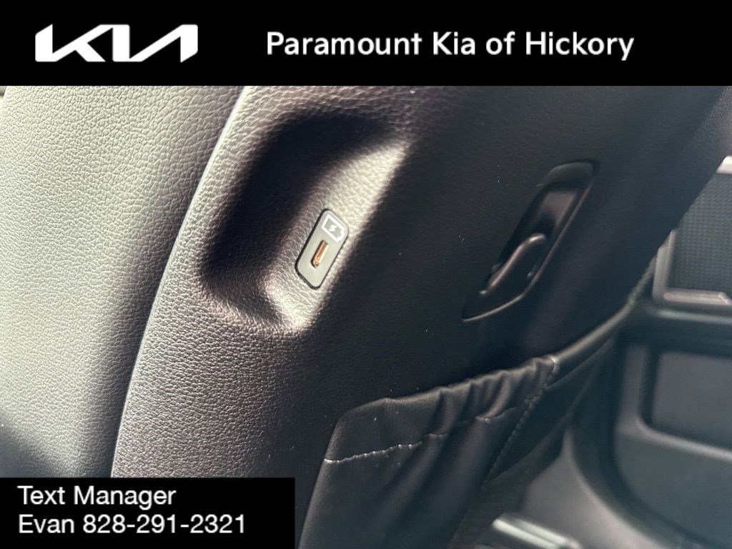 Used 2025 Kia Telluride EX image 21