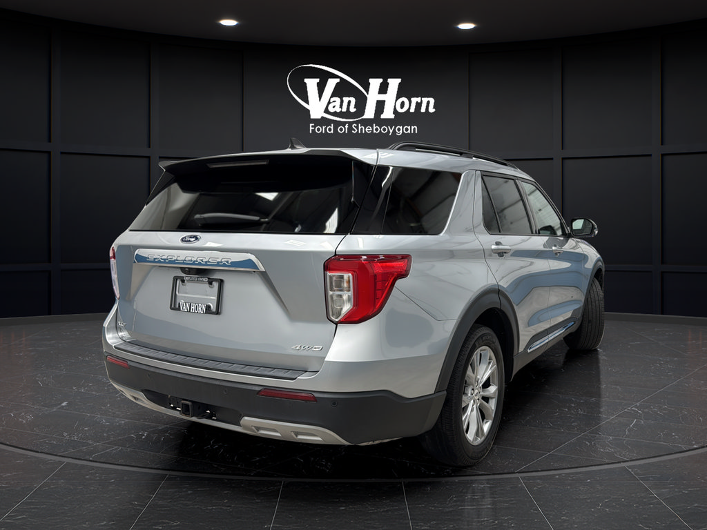 Used 2023 Ford Explorer XLT w/ Equipment Group 202A AWD/4WD image 7