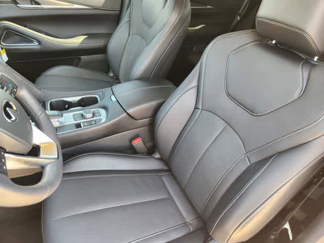 Certified 2026 INFINITI QX60 Luxe w/ Cargo Package FWD image 11