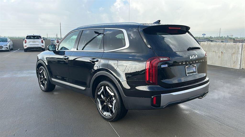 Used 2025 Kia Telluride S FWD image 11
