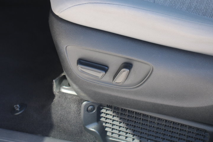 Certified 2024 Toyota Sienna LE FWD image 12