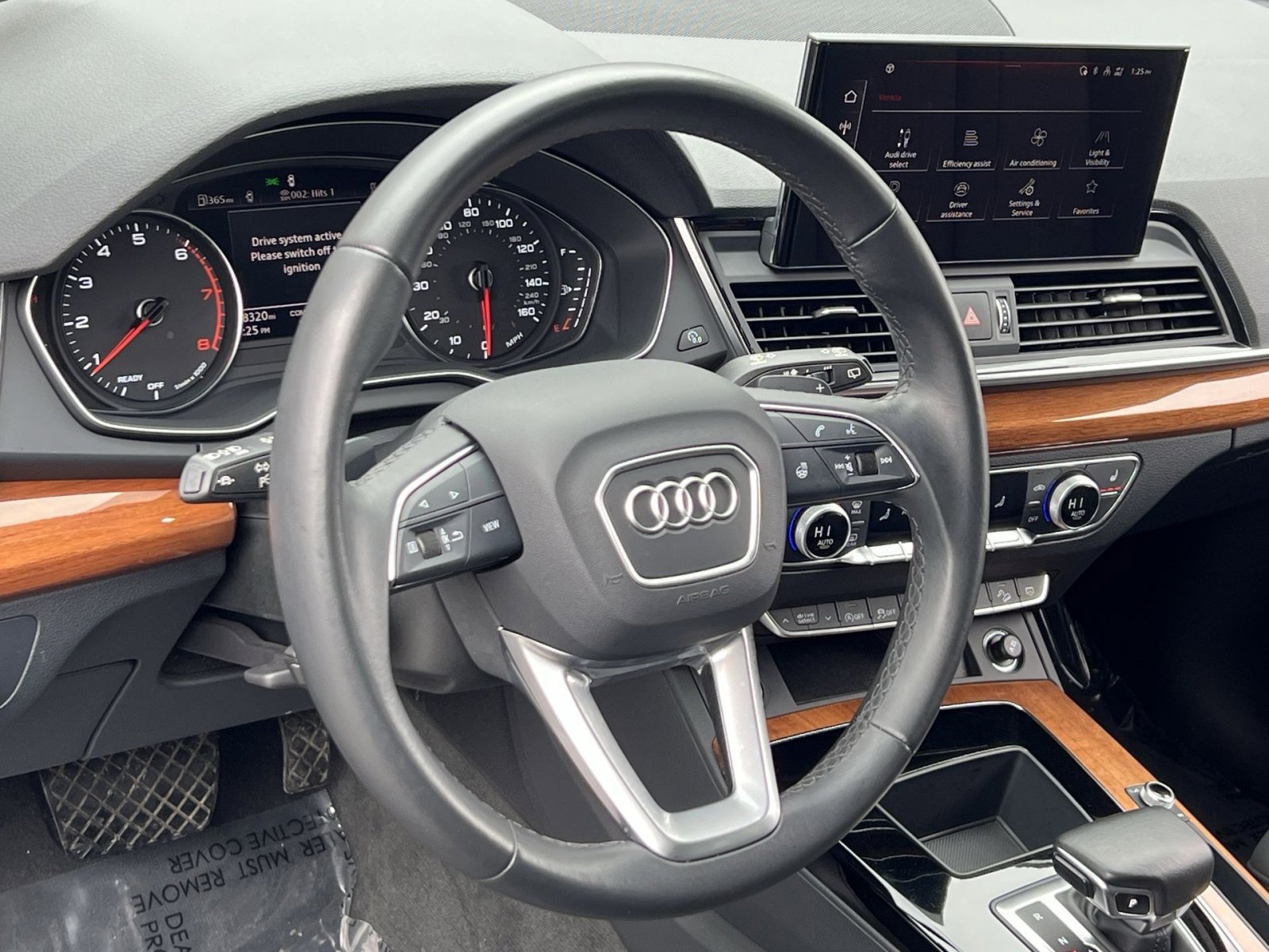 Used 2023 Audi Q5 2.0T Premium w/ Convenience Package image 14