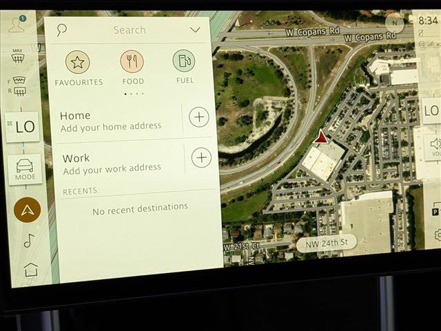 Certified 2025 Land Rover Range Rover SE image 14