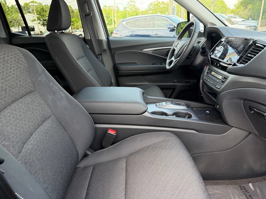 Certified 2026 Honda Ridgeline Sport image 9
