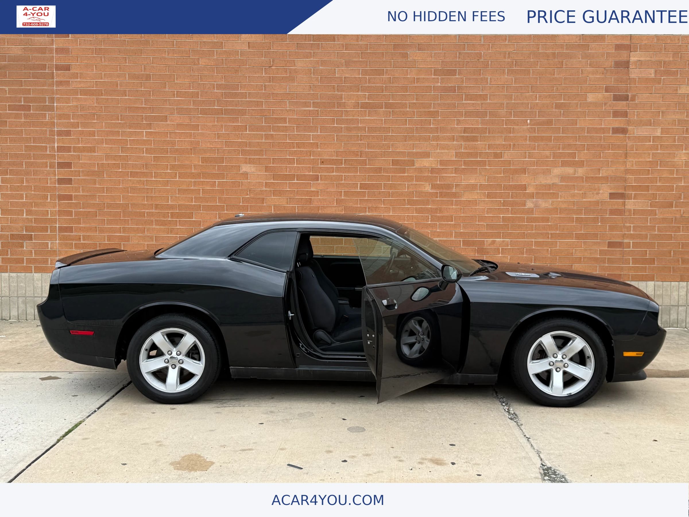 Used 2014 Dodge Challenger R/T RWD image 13