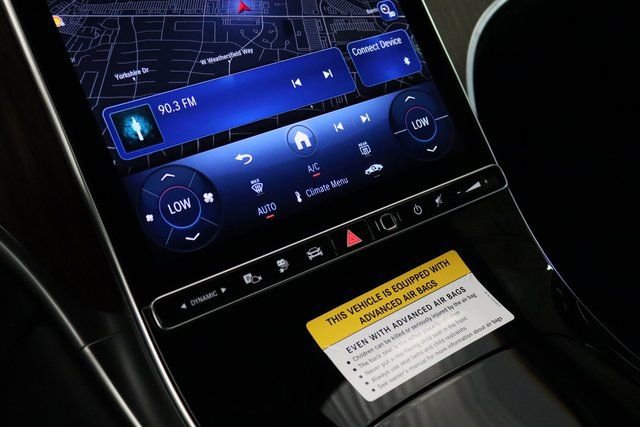 Used 2025 Mercedes-Benz GLC 350e 4MATIC w/ AMG Line image 25