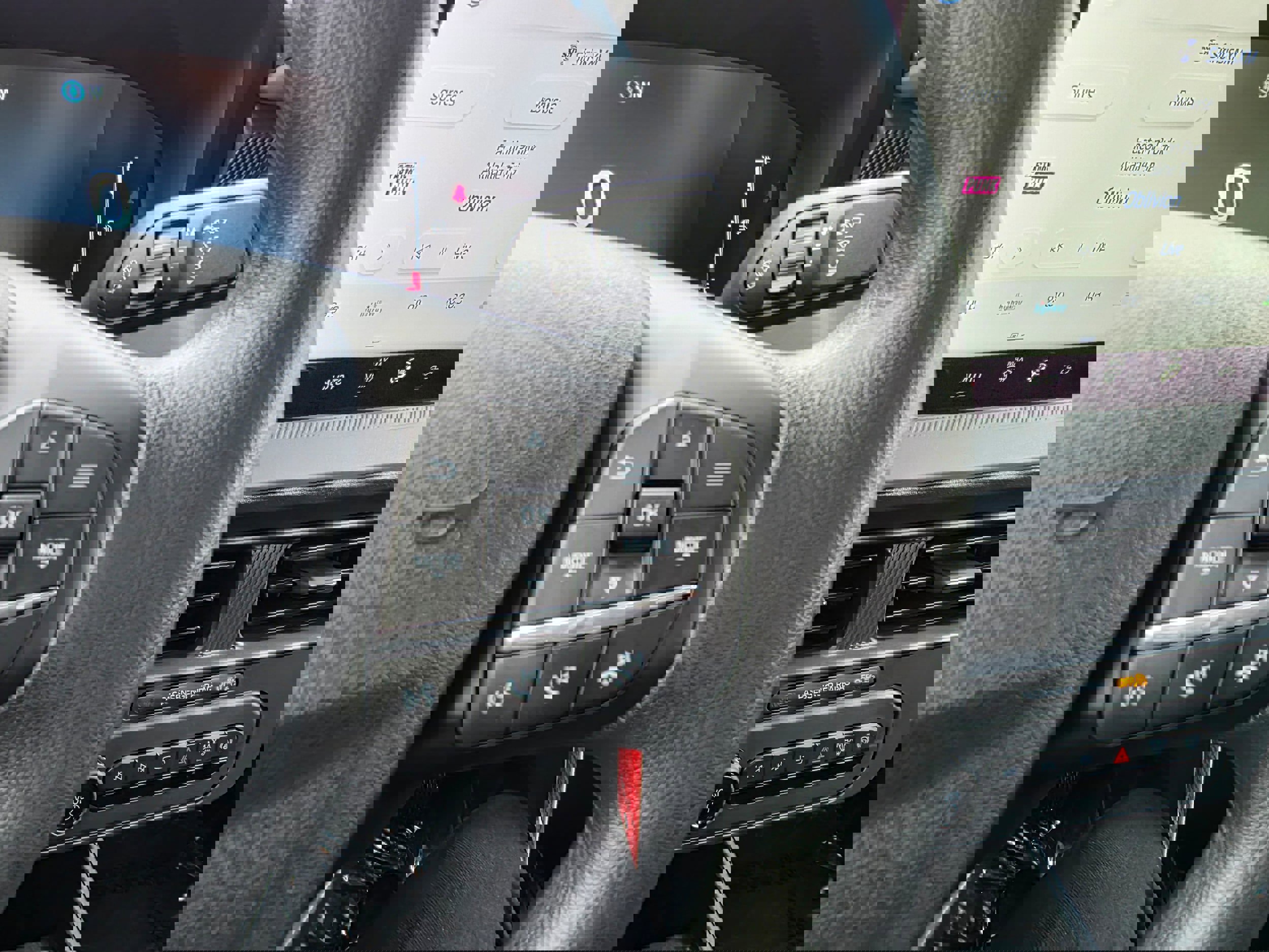 New 2025 Ford Maverick XL w/ Equipment Group 102A image 17