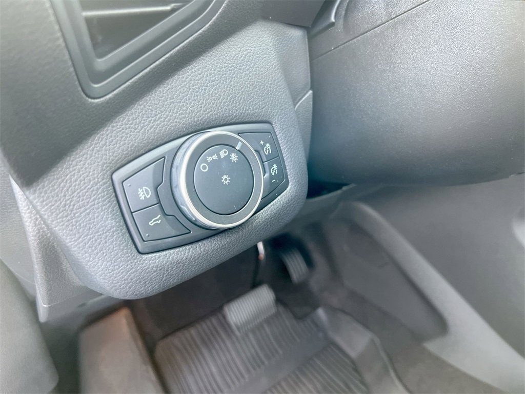 Used 2019 Ford Escape SEL image 16