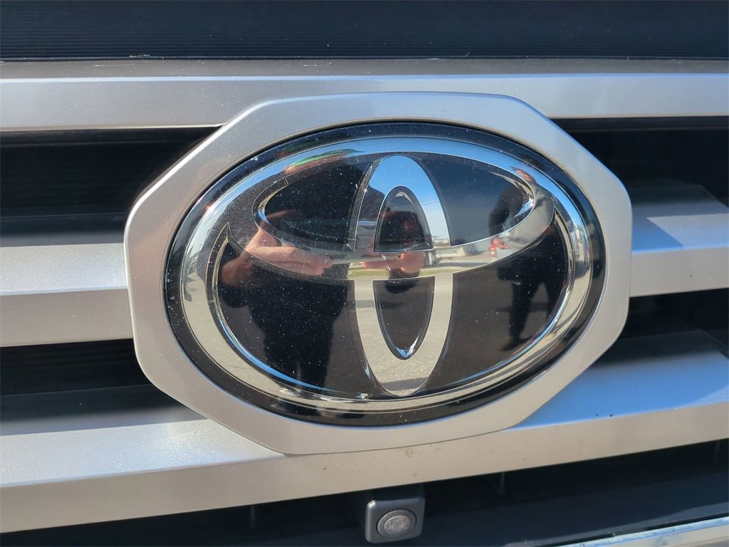 Used 2020 Toyota Tacoma Limited image 13