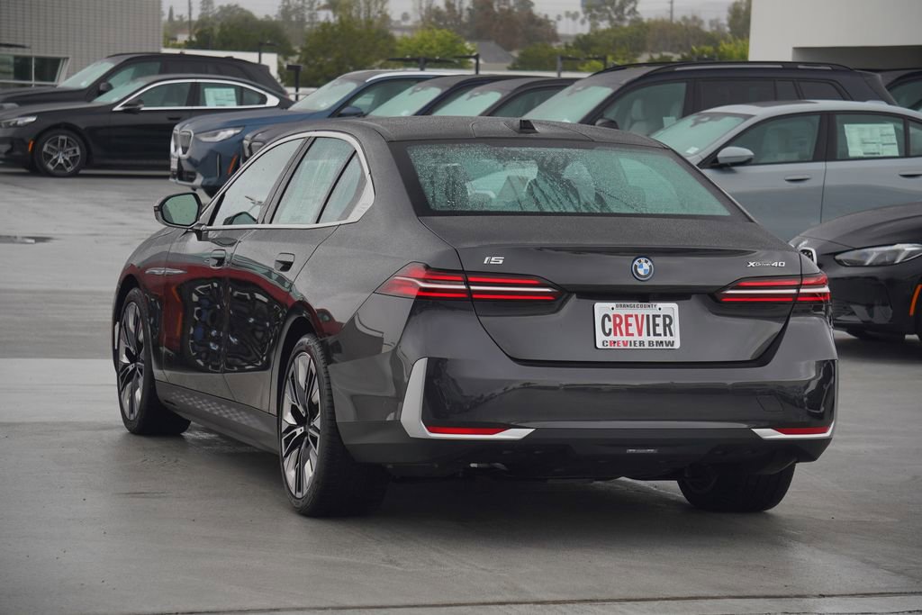 Used 2025 BMW i5 xDrive40 w/ Premium Package image 7