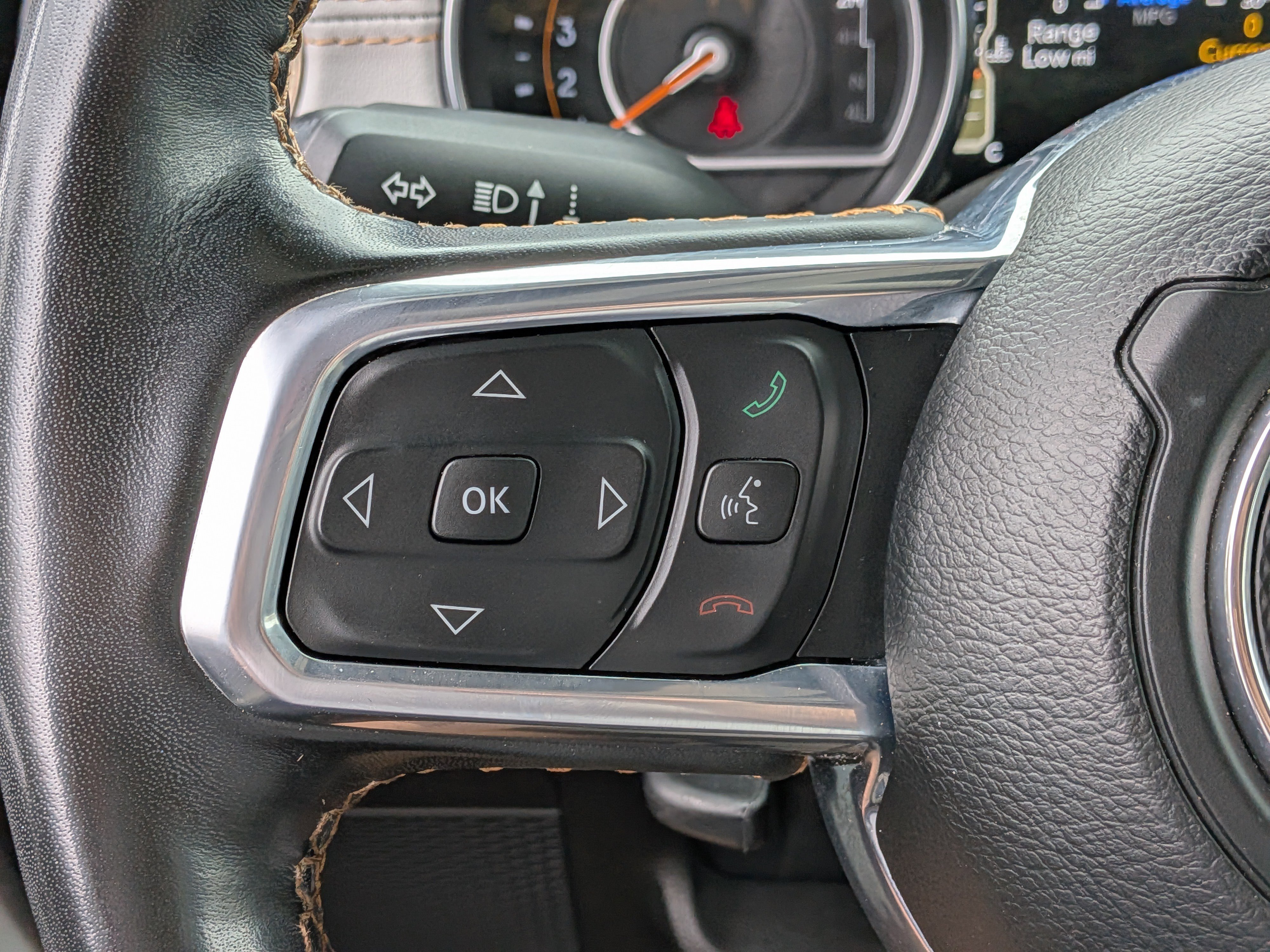 Used 2023 Jeep Gladiator Overland AWD/4WD image 25