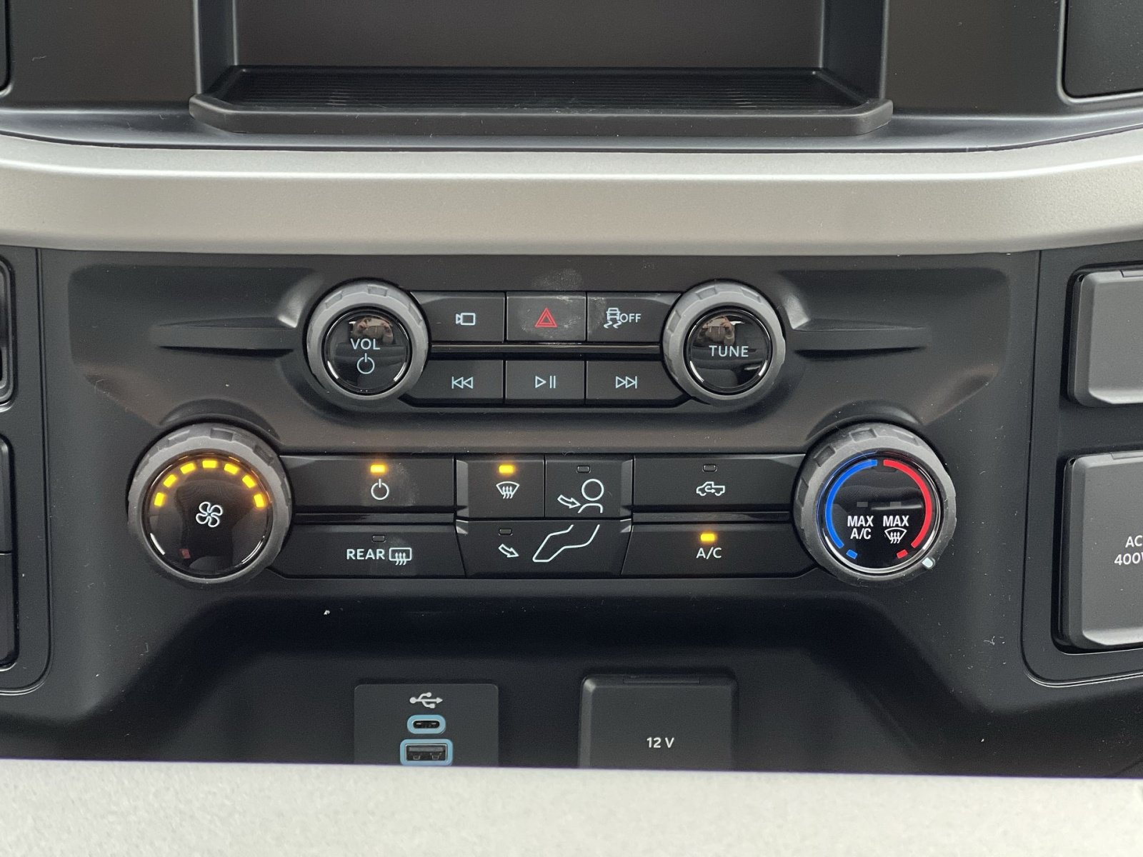 New 2026 Ford F250 XL w/ STX Appearance Package AWD/4WD image 20
