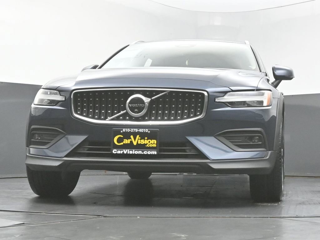 Used 2023 Volvo V60 B5 Cross Country Plus w/ Climate Package image 45