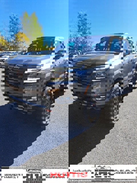 New 2025 Nissan Frontier PRO-4X w/ Pro Convenience Package image 1