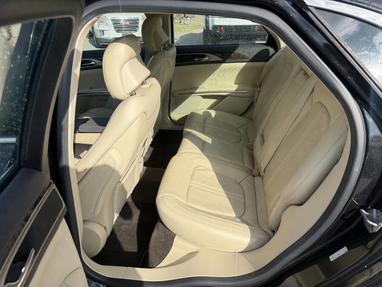 Used 2014 Lincoln MKZ image 14