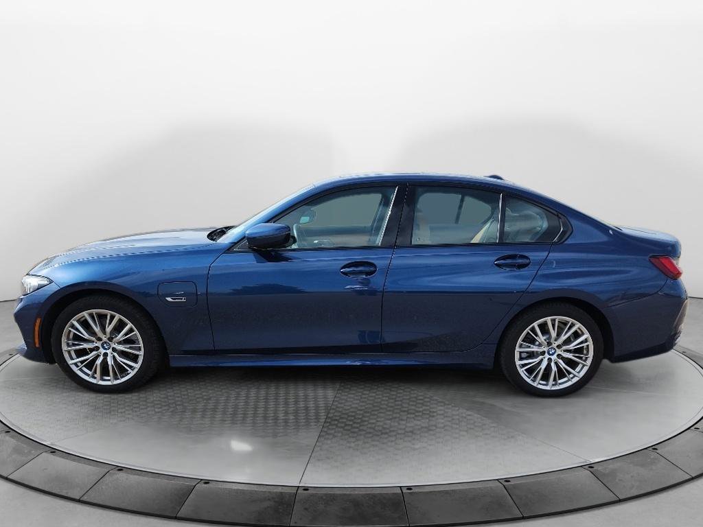Used 2023 BMW 330e xDrive w/ Premium Package image 2