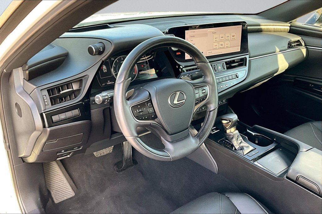 Used 2024 Lexus ES 350 w/ Technology Package FWD image 11